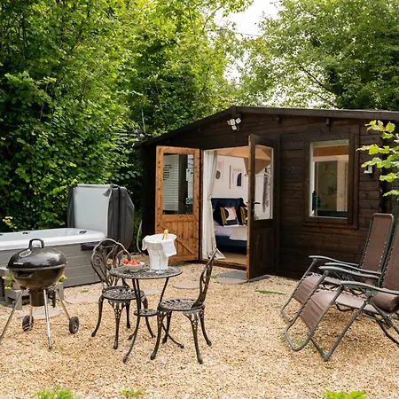 Copperbeech - Luxury Holiday With Private Hottub Blandford Forum Exterior photo